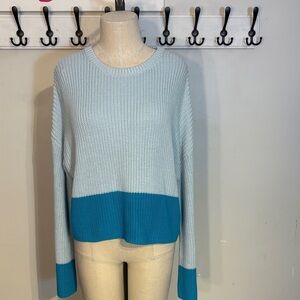 525 America Two-Tone Sweater - Light Blue and Teal Nwt size Medium